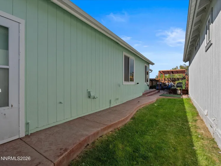 4572 Creekside, Reno, Nevada 89502, 3 Bedrooms Bedrooms, ,2 BathroomsBathrooms,Residential,Residential,Creekside,260004974