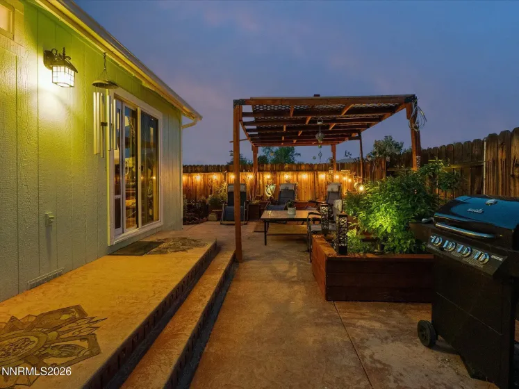 4572 Creekside, Reno, Nevada 89502, 3 Bedrooms Bedrooms, ,2 BathroomsBathrooms,Residential,Residential,Creekside,260004974