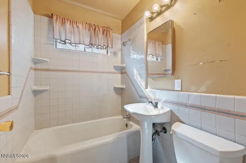 1800 Vale Street, Reno, Nevada 89509, 2 Bedrooms Bedrooms, ,1 BathroomBathrooms,Residential,Residential,Vale Street,260004977