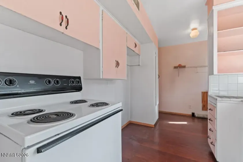 1800 Vale Street, Reno, Nevada 89509, 2 Bedrooms Bedrooms, ,1 BathroomBathrooms,Residential,Residential,Vale Street,260004977