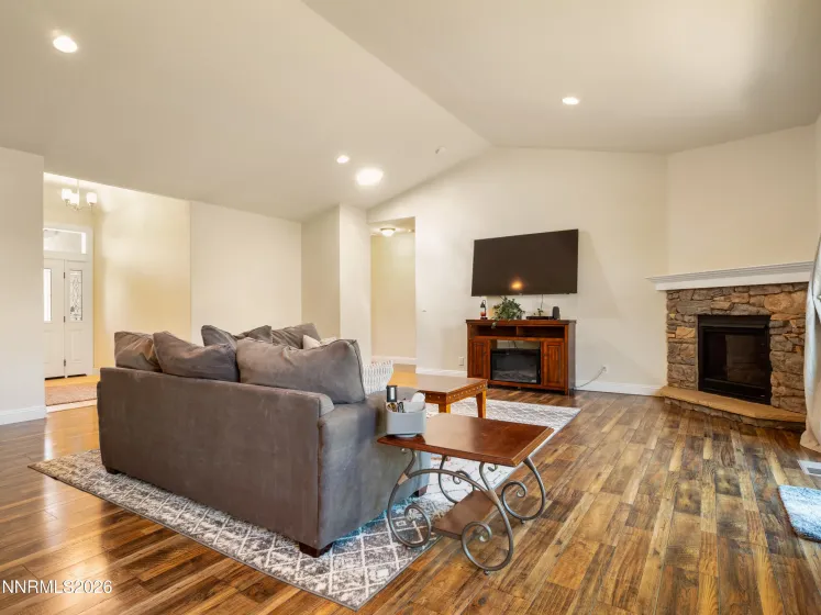 1118 Chantel, Minden, Nevada 89423, 4 Bedrooms Bedrooms, ,3 BathroomsBathrooms,Residential,Residential,Chantel,260005019