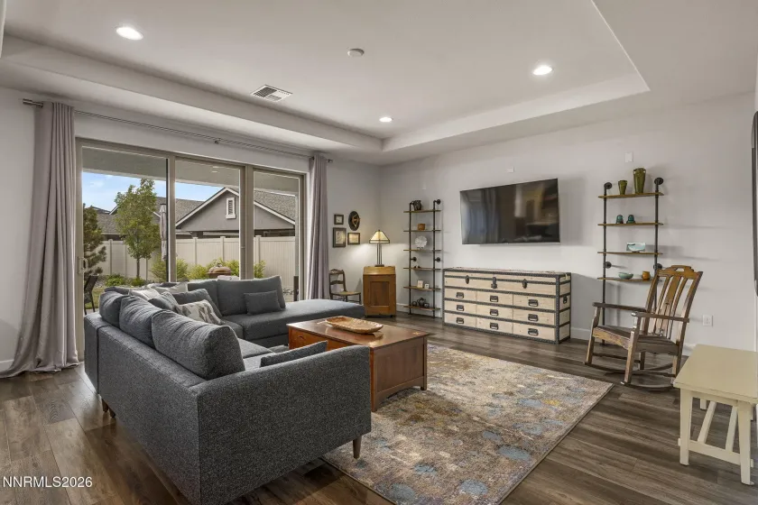 531 Riverbed, Reno, Nevada 89521, 3 Bedrooms Bedrooms, ,3 BathroomsBathrooms,Residential,Residential,Riverbed,260004980