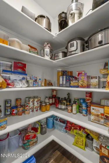 531 Riverbed, Reno, Nevada 89521, 3 Bedrooms Bedrooms, ,3 BathroomsBathrooms,Residential,Residential,Riverbed,260004980