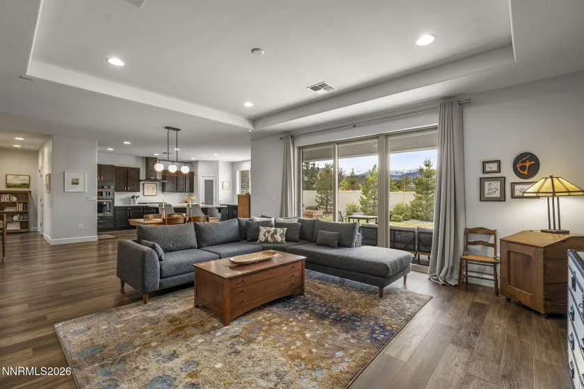 531 Riverbed, Reno, Nevada 89521, 3 Bedrooms Bedrooms, ,3 BathroomsBathrooms,Residential,Residential,Riverbed,260004980