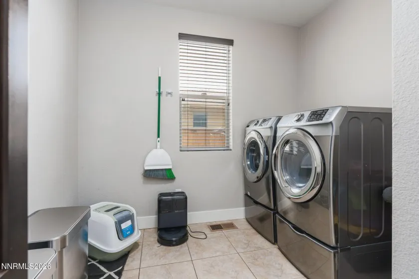 4757 Chromium, Sparks, Nevada 89436, 5 Bedrooms Bedrooms, ,4 BathroomsBathrooms,Residential,Residential,Chromium,260004983