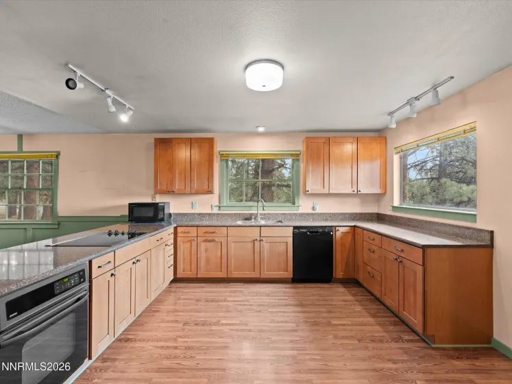 4301 Meadow Wood, Carson City, Nevada 89703, 3 Bedrooms Bedrooms, ,3 BathroomsBathrooms,Residential,Residential,Meadow Wood,260004985