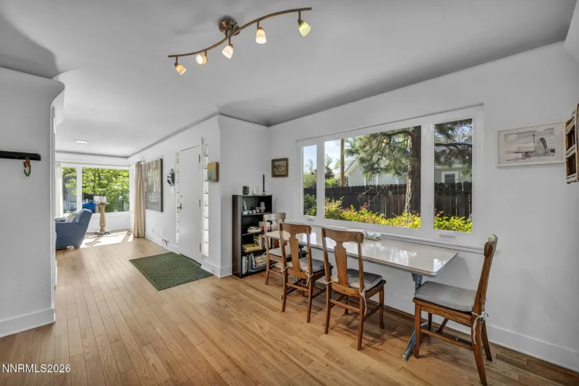 725 Gordon, Reno, Nevada 89509, 3 Bedrooms Bedrooms, ,2 BathroomsBathrooms,Residential,Residential,Gordon,260004996