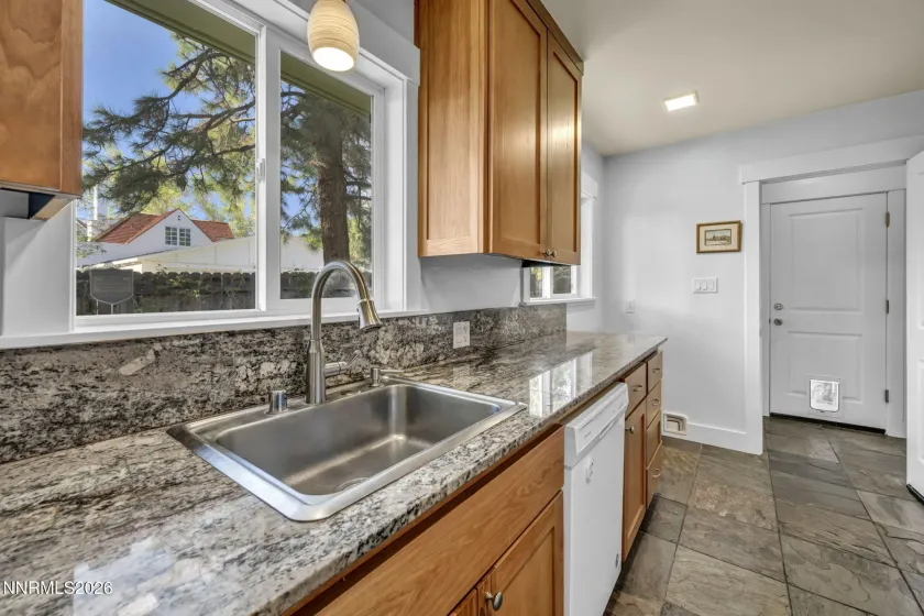 725 Gordon, Reno, Nevada 89509, 3 Bedrooms Bedrooms, ,2 BathroomsBathrooms,Residential,Residential,Gordon,260004996