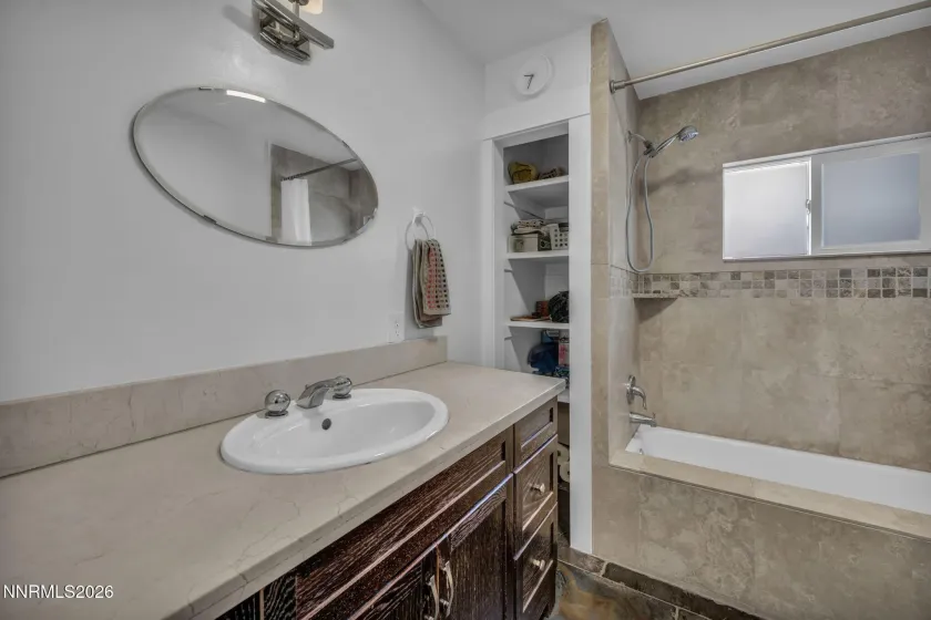 725 Gordon, Reno, Nevada 89509, 3 Bedrooms Bedrooms, ,2 BathroomsBathrooms,Residential,Residential,Gordon,260004996