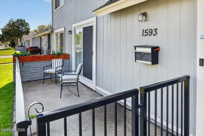 1593 York, Sparks, Nevada 89431, 3 Bedrooms Bedrooms, ,2 BathroomsBathrooms,Residential,Residential,York,260004999