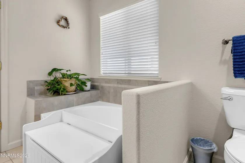 480 Ember, Sparks, Nevada 89436, 4 Bedrooms Bedrooms, ,3 BathroomsBathrooms,Residential,Residential,Ember,260005001