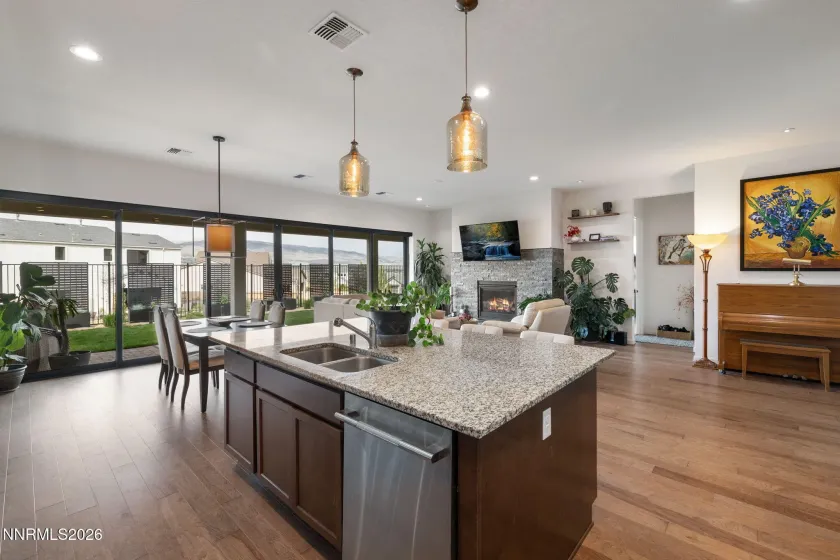 15025 Iron River, Reno, Nevada 89521, 3 Bedrooms Bedrooms, ,3 BathroomsBathrooms,Residential,Residential,Iron River,260005011