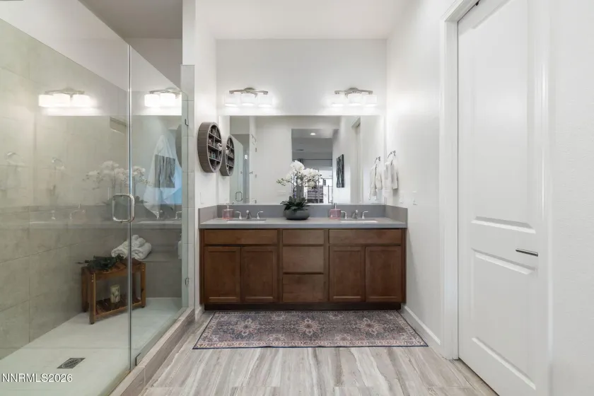 15025 Iron River, Reno, Nevada 89521, 3 Bedrooms Bedrooms, ,3 BathroomsBathrooms,Residential,Residential,Iron River,260005011