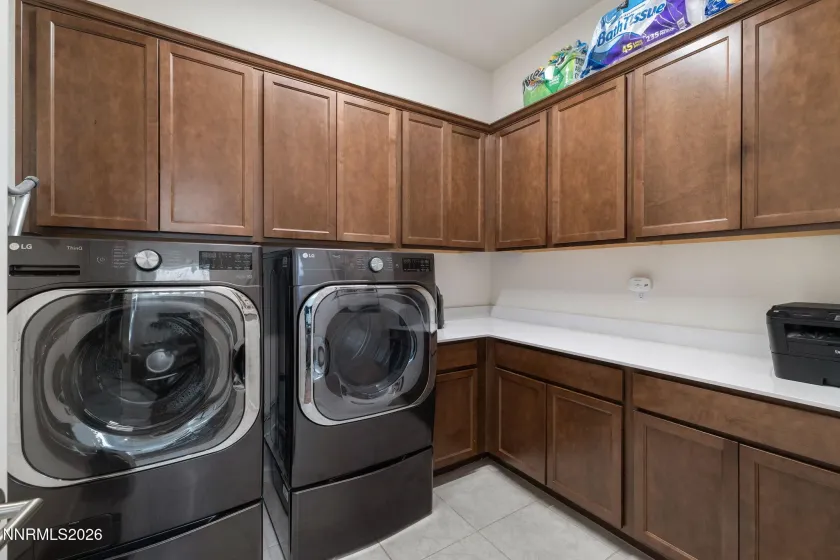 15025 Iron River, Reno, Nevada 89521, 3 Bedrooms Bedrooms, ,3 BathroomsBathrooms,Residential,Residential,Iron River,260005011