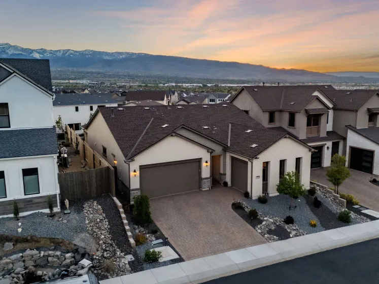 15025 Iron River, Reno, Nevada 89521, 3 Bedrooms Bedrooms, ,3 BathroomsBathrooms,Residential,Residential,Iron River,260005011