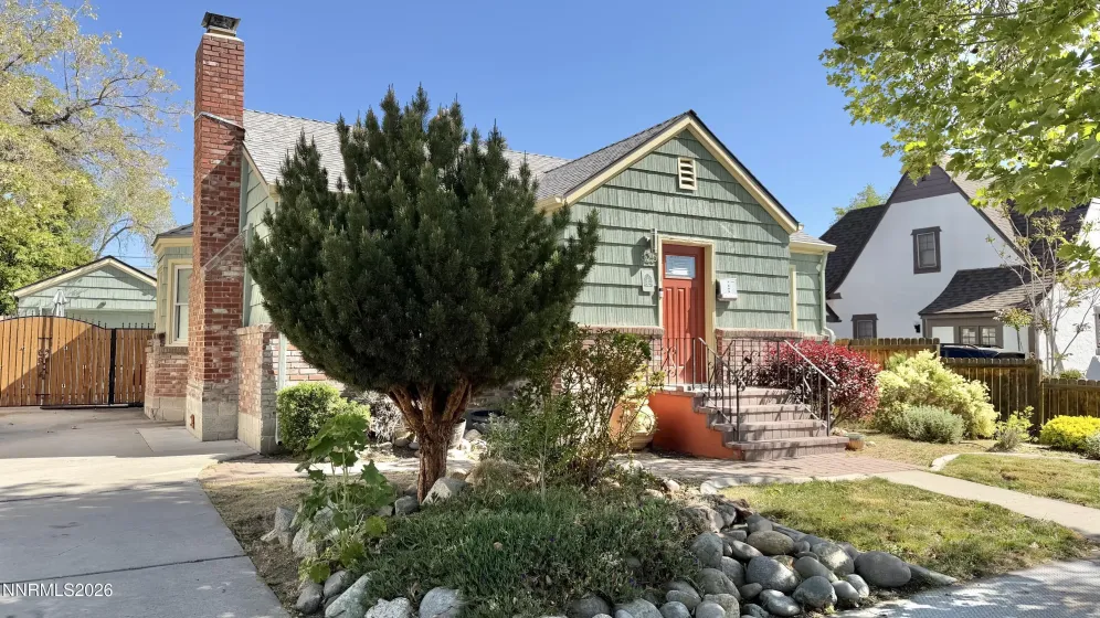 525 Taylor, Reno, Nevada 89502, 2 Bedrooms Bedrooms, ,1 BathroomBathrooms,Residential,Residential,Taylor,260005010