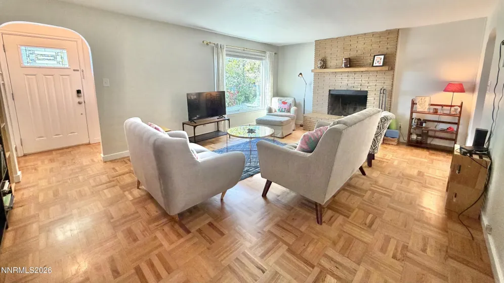 525 Taylor, Reno, Nevada 89502, 2 Bedrooms Bedrooms, ,1 BathroomBathrooms,Residential,Residential,Taylor,260005010