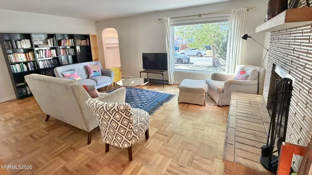 525 Taylor, Reno, Nevada 89502, 2 Bedrooms Bedrooms, ,1 BathroomBathrooms,Residential,Residential,Taylor,260005010