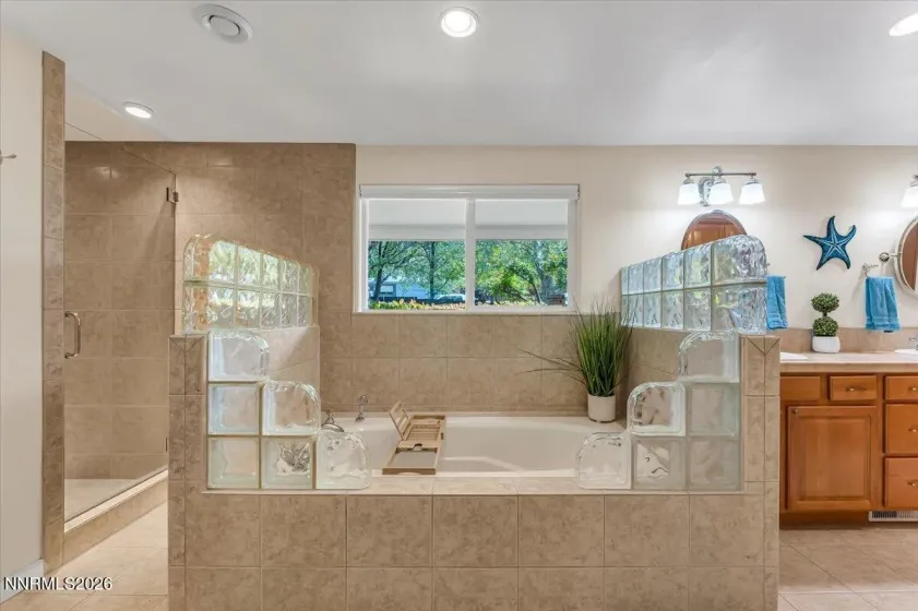 5540 Hidden Valley, Reno, Nevada 89502, 3 Bedrooms Bedrooms, ,3 BathroomsBathrooms,Residential,Residential,Hidden Valley,260005013