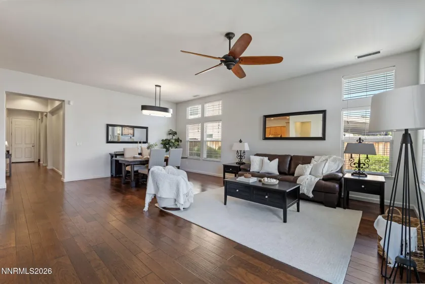 455 Cortono, Reno, Nevada 89521, 4 Bedrooms Bedrooms, ,2 BathroomsBathrooms,Residential,Residential,Cortono,260005023