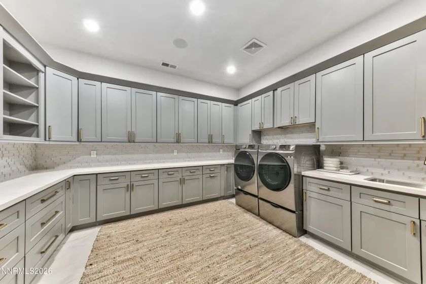 5375 Mountain Creek, Reno, Nevada 89511, 5 Bedrooms Bedrooms, ,7 BathroomsBathrooms,Residential,Residential,Mountain Creek,260005024