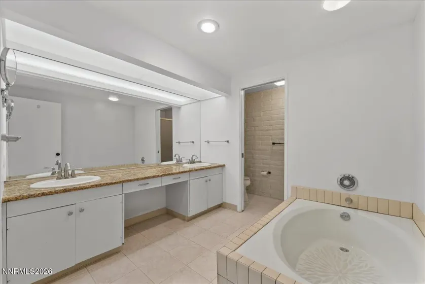 1200 Riverside, Reno, Nevada 89503, 2 Bedrooms Bedrooms, ,2 BathroomsBathrooms,Residential,Residential,Riverside,260005027