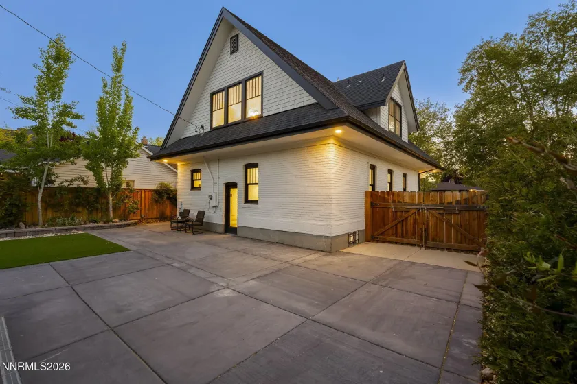 740 Manor, Reno, Nevada 89509, 4 Bedrooms Bedrooms, ,2 BathroomsBathrooms,Residential,Residential,Manor,260005029