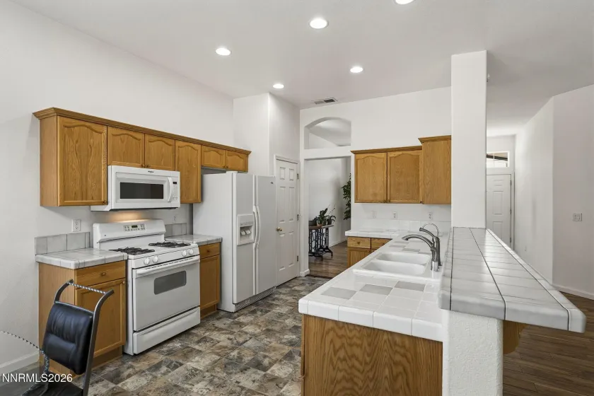 1054 Rimfield, Fernley, Nevada 89408, 3 Bedrooms Bedrooms, ,2 BathroomsBathrooms,Residential,Residential,Rimfield,260005032