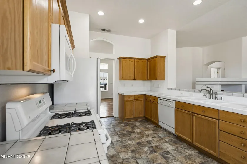 1054 Rimfield, Fernley, Nevada 89408, 3 Bedrooms Bedrooms, ,2 BathroomsBathrooms,Residential,Residential,Rimfield,260005032