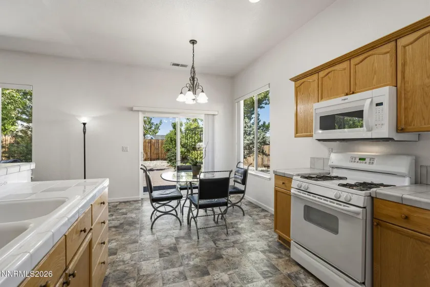 1054 Rimfield, Fernley, Nevada 89408, 3 Bedrooms Bedrooms, ,2 BathroomsBathrooms,Residential,Residential,Rimfield,260005032