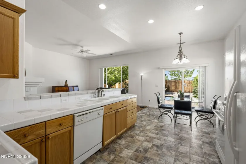 1054 Rimfield, Fernley, Nevada 89408, 3 Bedrooms Bedrooms, ,2 BathroomsBathrooms,Residential,Residential,Rimfield,260005032