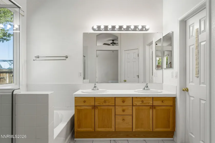 1054 Rimfield, Fernley, Nevada 89408, 3 Bedrooms Bedrooms, ,2 BathroomsBathrooms,Residential,Residential,Rimfield,260005032