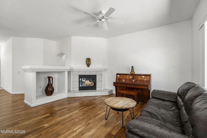 1054 Rimfield, Fernley, Nevada 89408, 3 Bedrooms Bedrooms, ,2 BathroomsBathrooms,Residential,Residential,Rimfield,260005032