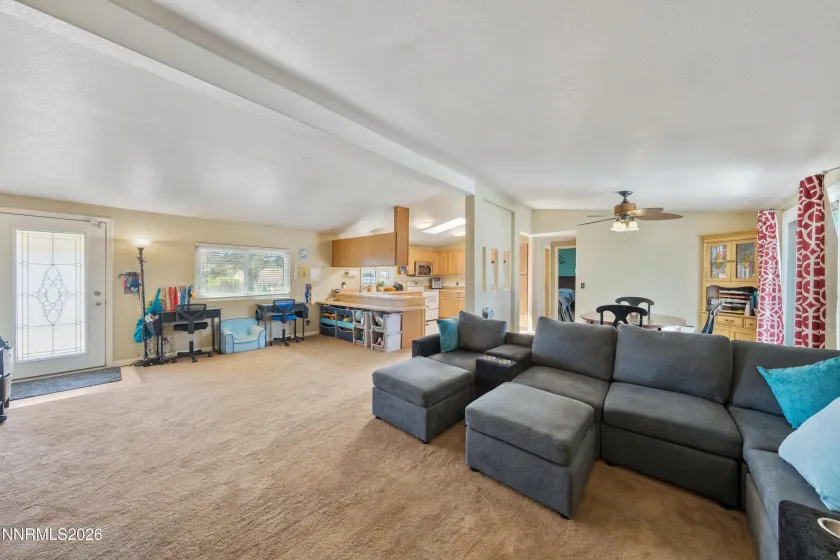 17505 Fantail, Reno, Nevada 89508, 3 Bedrooms Bedrooms, ,2 BathroomsBathrooms,Residential,Residential,Fantail,260005034