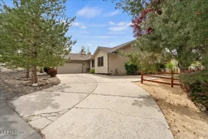 6304 Meadow Creek DR, Reno, Nevada 89519, 3 Bedrooms Bedrooms, ,2 BathroomsBathrooms,Residential,Residential,Meadow Creek DR,260005037