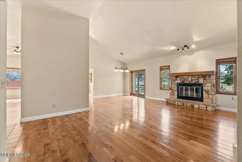 6304 Meadow Creek DR, Reno, Nevada 89519, 3 Bedrooms Bedrooms, ,2 BathroomsBathrooms,Residential,Residential,Meadow Creek DR,260005037