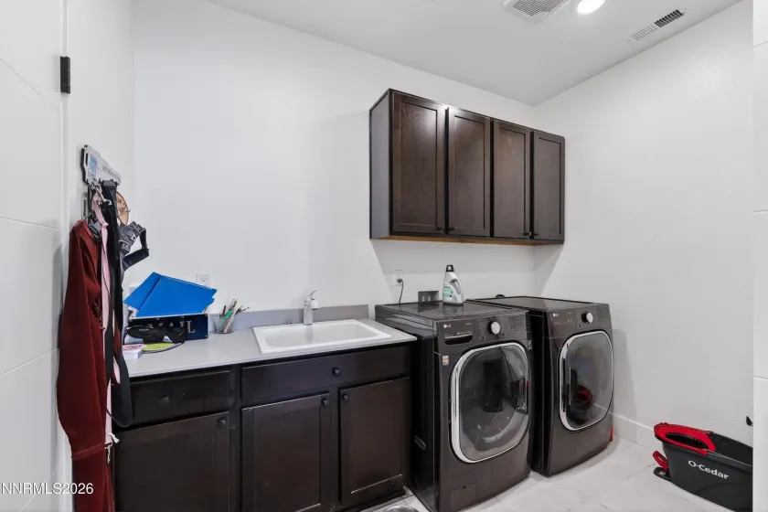 2351 Millville, Sparks, Nevada 89441, 4 Bedrooms Bedrooms, ,2 BathroomsBathrooms,Residential,Residential,Millville,260005036