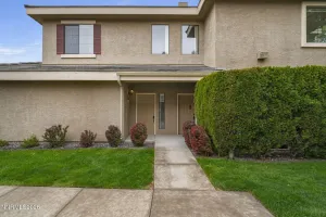 900 South Meadows, Reno, Nevada 89521, 3 Bedrooms Bedrooms, ,2 BathroomsBathrooms,Residential,Residential,South Meadows,260005039