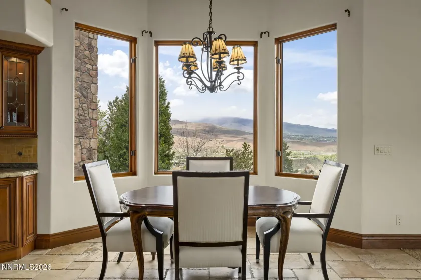 17300 Majestic View, Reno, Nevada 89521, 5 Bedrooms Bedrooms, ,5 BathroomsBathrooms,Residential,Residential,Majestic View,260005046