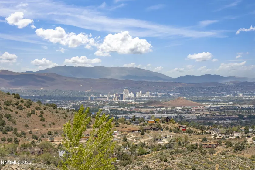 17300 Majestic View, Reno, Nevada 89521, 5 Bedrooms Bedrooms, ,5 BathroomsBathrooms,Residential,Residential,Majestic View,260005046