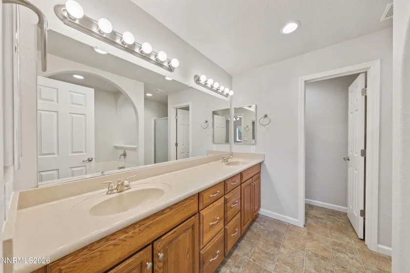 18382 Narrowleaf, Reno, Nevada 89508, 4 Bedrooms Bedrooms, ,2 BathroomsBathrooms,Residential,Residential,Narrowleaf,260005050