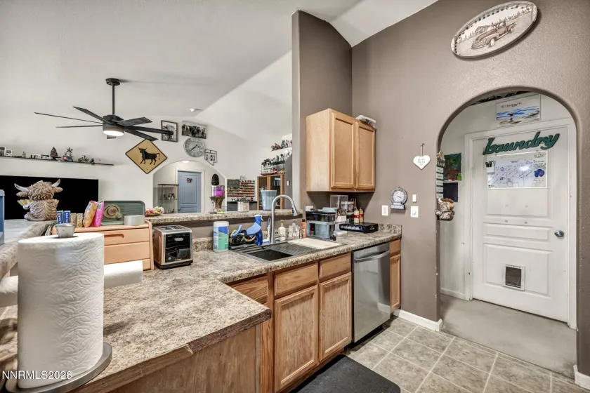 1250 Eagle Rock, Fallon, Nevada 89406, 3 Bedrooms Bedrooms, ,2 BathroomsBathrooms,Residential,Residential,Eagle Rock,260005053