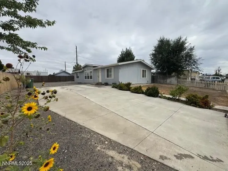 220 Antelope, Battle Mountain, Nevada 89820, 3 Bedrooms Bedrooms, ,2 BathroomsBathrooms,Residential,Residential,Antelope,250055164