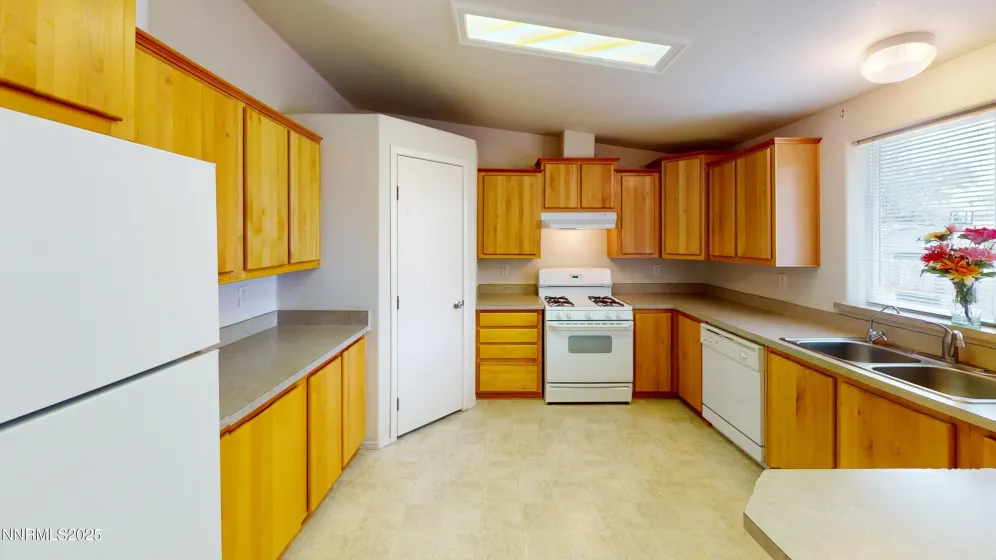 220 Antelope, Battle Mountain, Nevada 89820, 3 Bedrooms Bedrooms, ,2 BathroomsBathrooms,Residential,Residential,Antelope,250055164