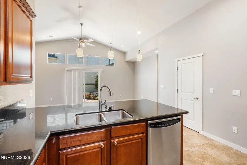 1372 Boardwalk, Sparks, Nevada 89436, 2 Bedrooms Bedrooms, ,2 BathroomsBathrooms,Residential,Residential,Boardwalk,260005008