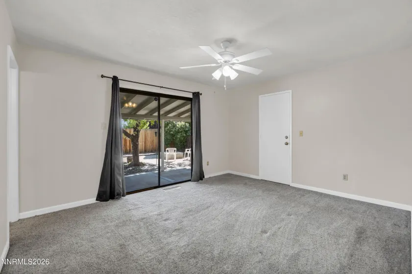 1701 Clover Leaf, Sparks, Nevada 89434, 3 Bedrooms Bedrooms, ,2 BathroomsBathrooms,Residential,Residential,Clover Leaf,260005060