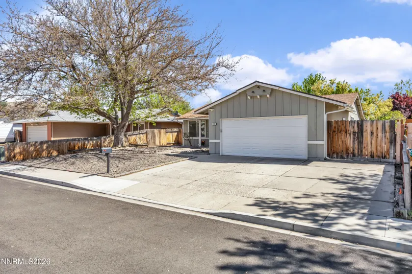 1701 Clover Leaf, Sparks, Nevada 89434, 3 Bedrooms Bedrooms, ,2 BathroomsBathrooms,Residential,Residential,Clover Leaf,260005060