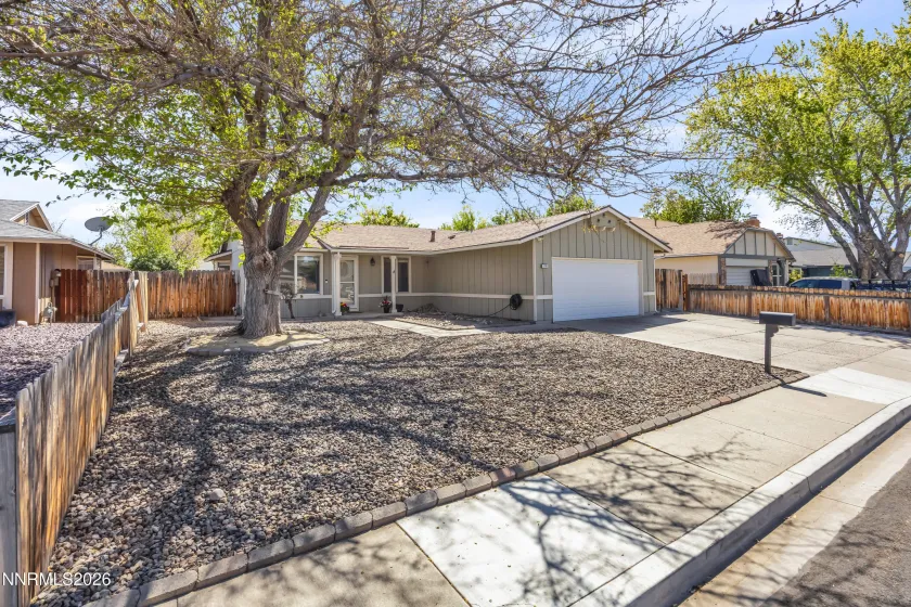 1701 Clover Leaf, Sparks, Nevada 89434, 3 Bedrooms Bedrooms, ,2 BathroomsBathrooms,Residential,Residential,Clover Leaf,260005060