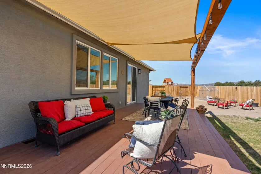 626 Piovana, Sparks, Nevada 89441, 3 Bedrooms Bedrooms, ,2 BathroomsBathrooms,Residential,Residential,Piovana,260005063