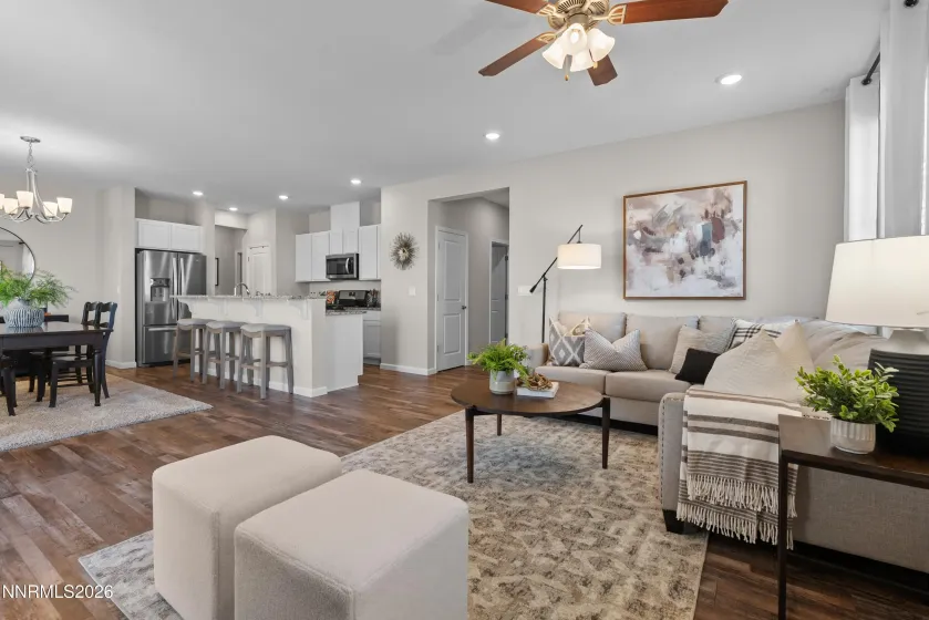 626 Piovana, Sparks, Nevada 89441, 3 Bedrooms Bedrooms, ,2 BathroomsBathrooms,Residential,Residential,Piovana,260005063